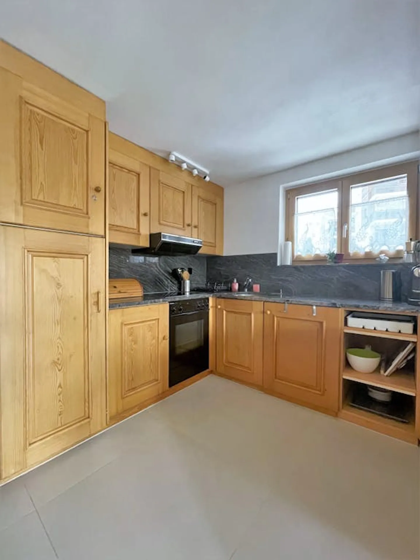 Apartment for rent - Photo 3 of 10