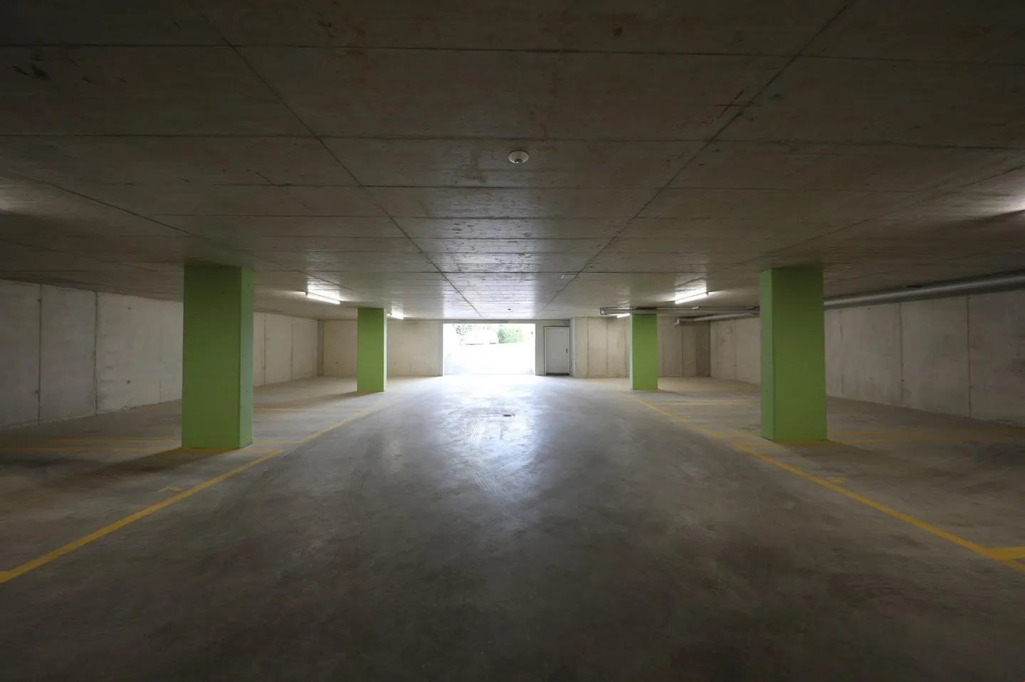 Bright and spacious apartment in ownership standard - Photo 9 of 9