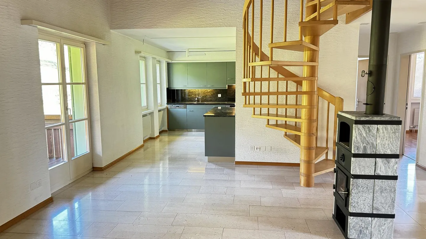 Spacious 5.5-room maisonette apartment in a quiet location with a large balcony - Photo 10 of 18