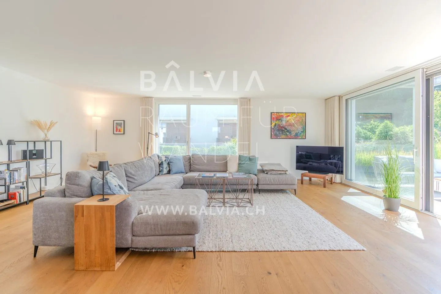 Attika an Aussichtslage mit beheiztem Hobbyraum / 2 Einstellplätze - Foto 3 von 12