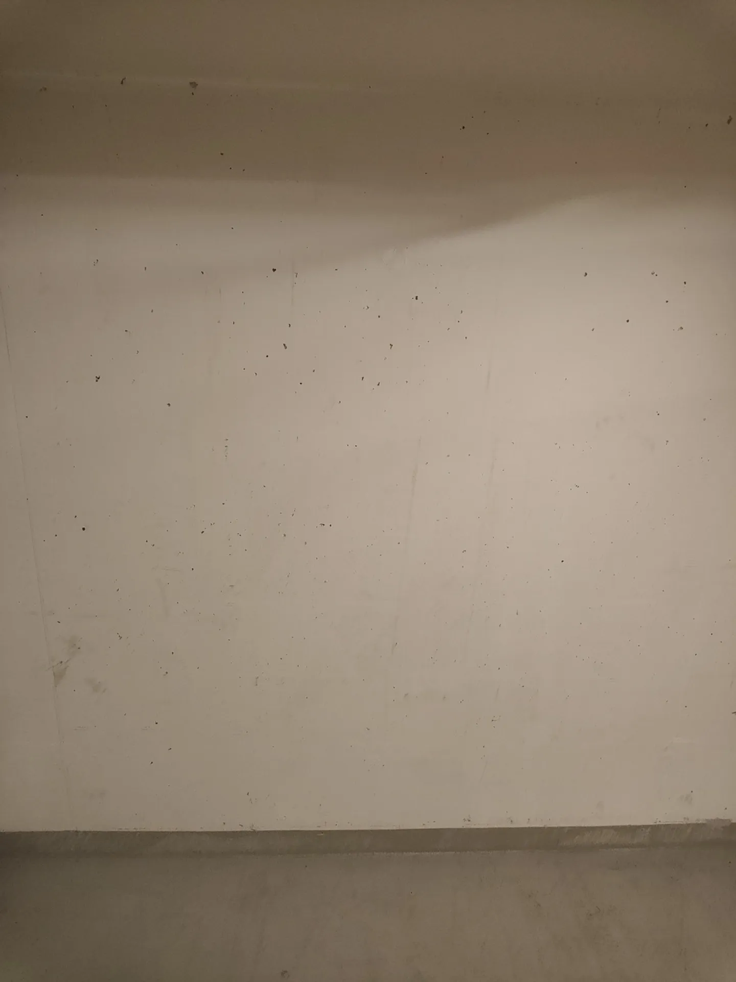 5.4m2 Storage Room Basel - Hochstrasse 16 - Photo 2 of 12