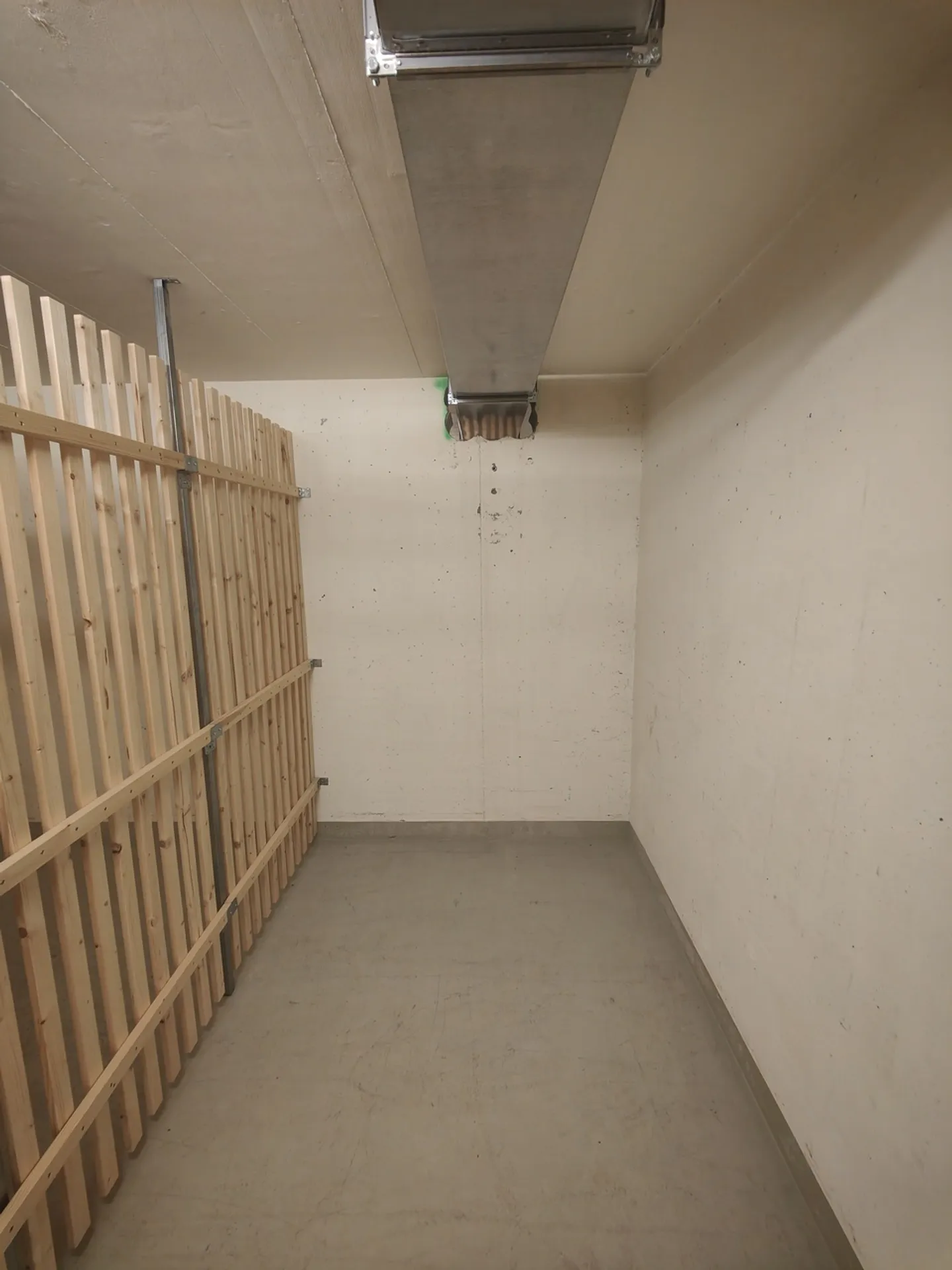 5.4m2 Storage Room Basel - Hochstrasse 16 - Photo 11 of 12