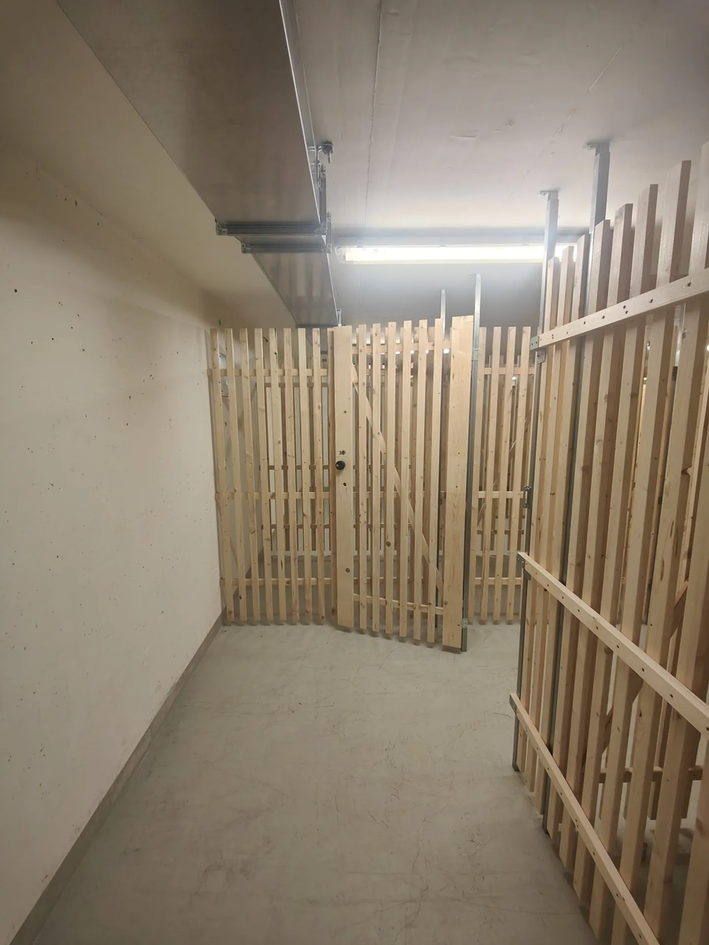 5.4m2 Storage Room Basel - Hochstrasse 16 - Photo 7 of 12