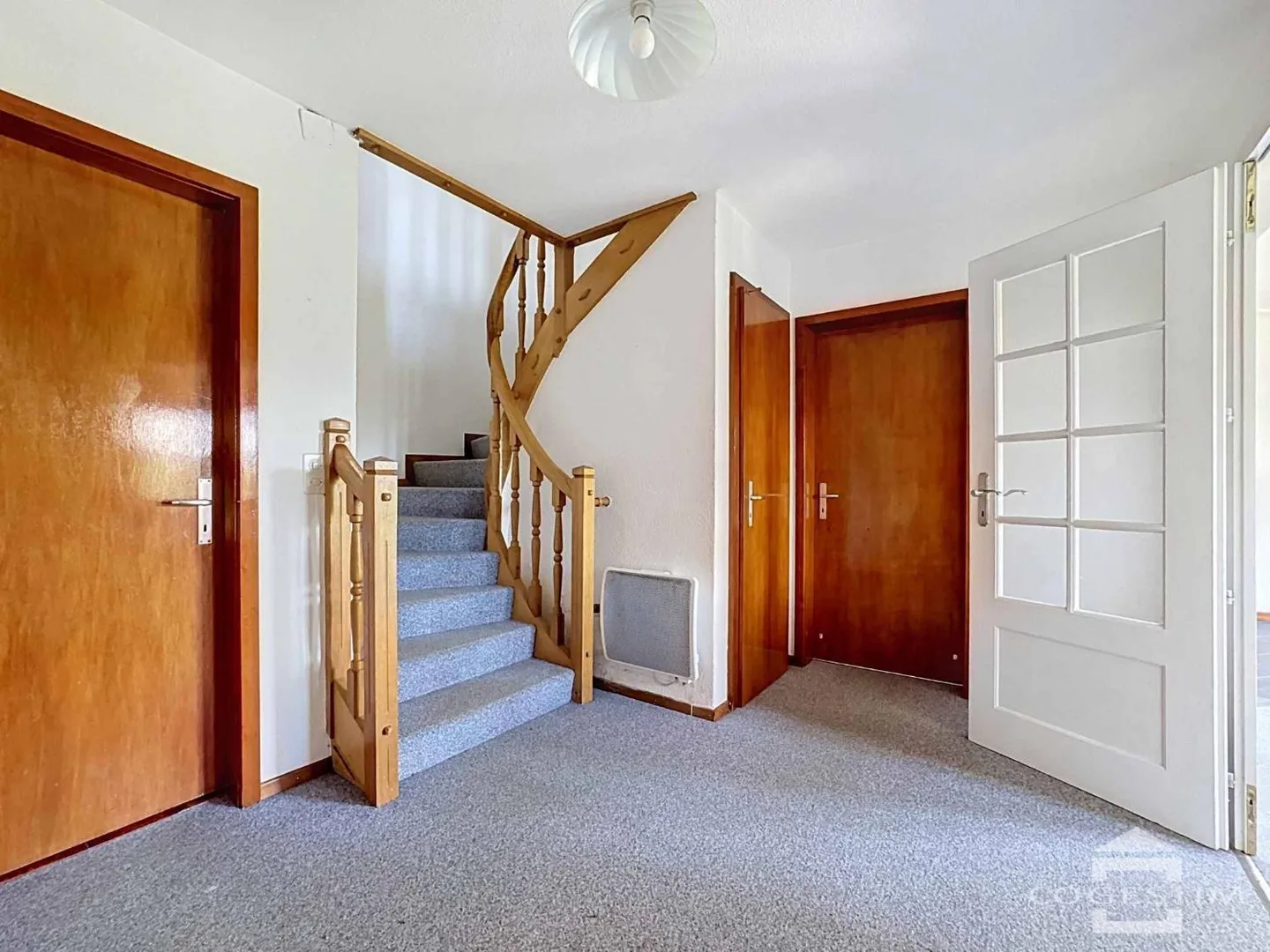 5.5 Room House - Photo 4 of 12