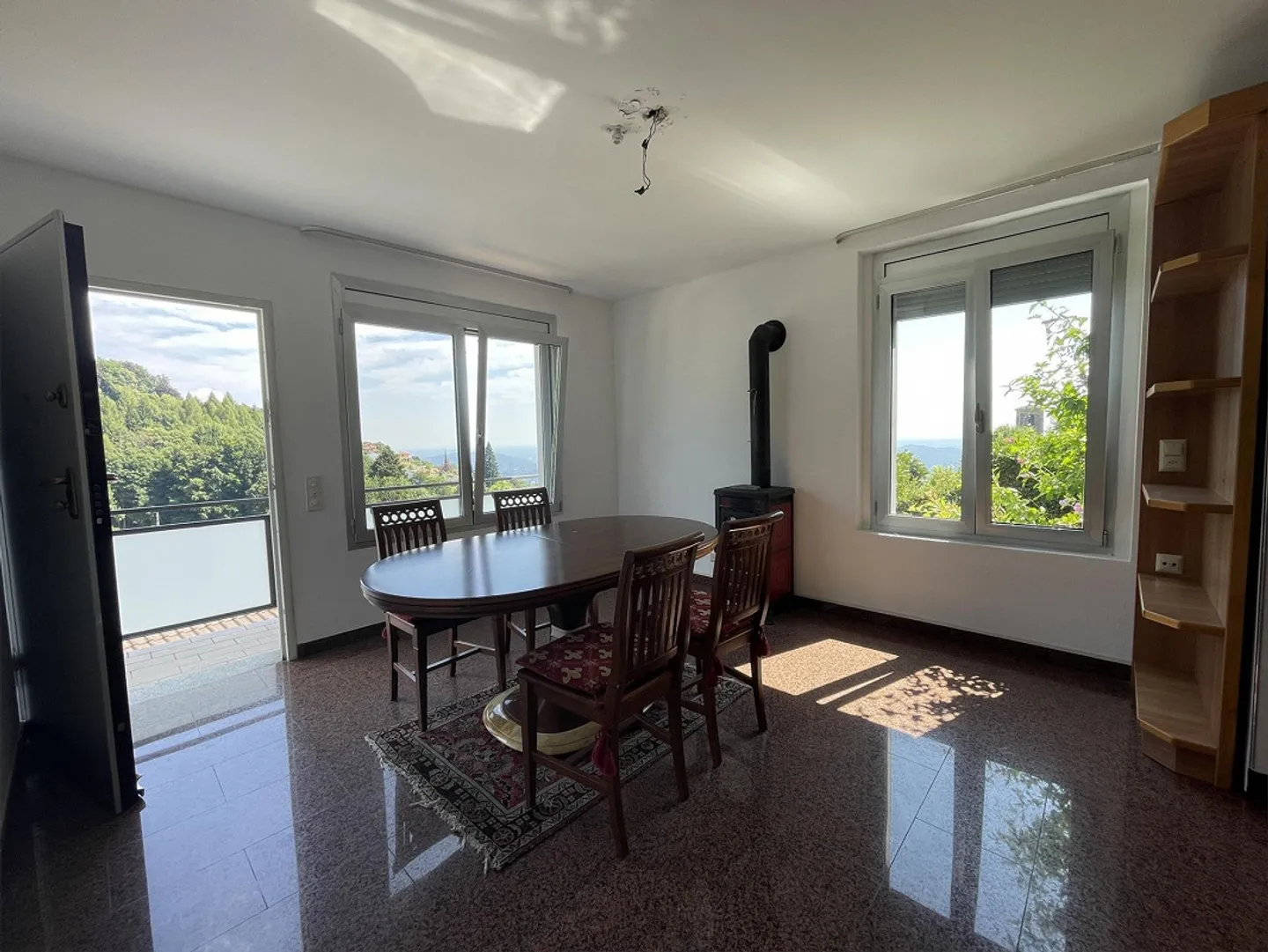 Bella casa unifamiliare in posizione panoramica - Foto 9 di 13