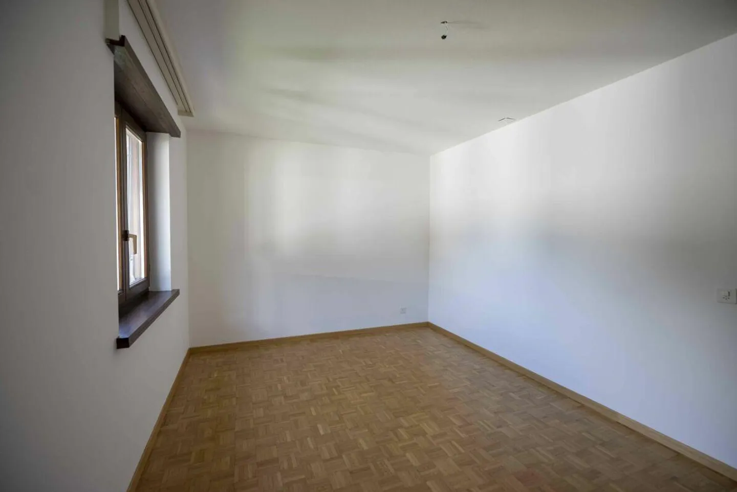 Gorduno: we sell beautiful income residence with three large apartments - Photo 14 of 20