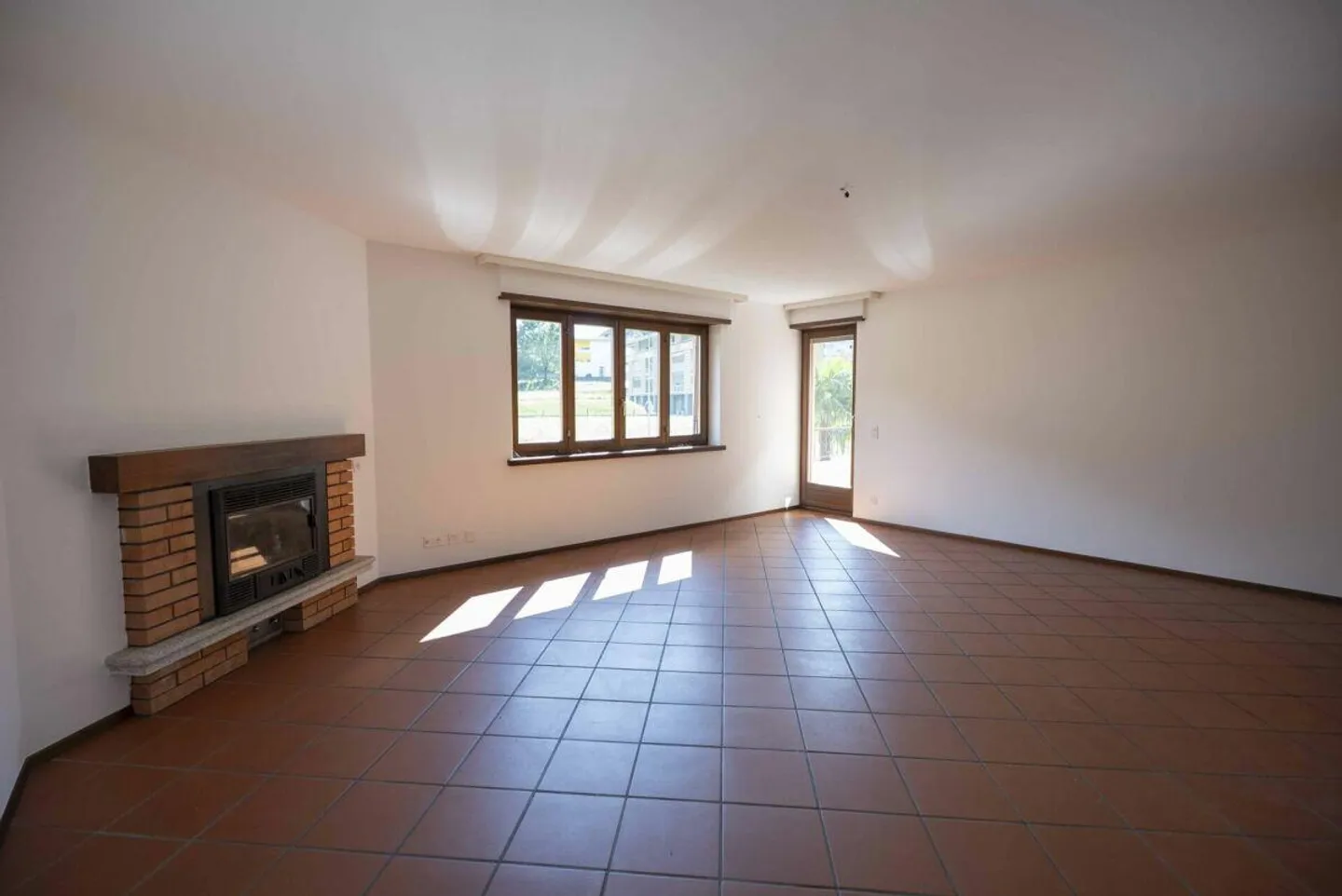 Gorduno: we sell beautiful income residence with three large apartments - Photo 15 of 20