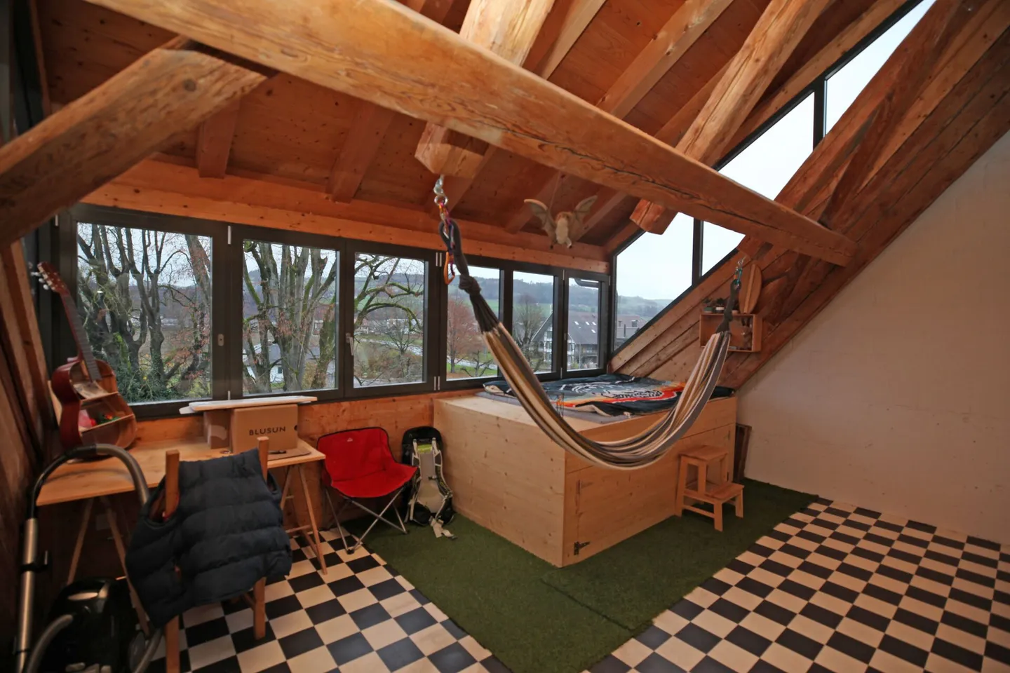 Appartamento mansardato elegante di 2,5 stanze in una fattoria ristrutturata - Foto 10 di 10