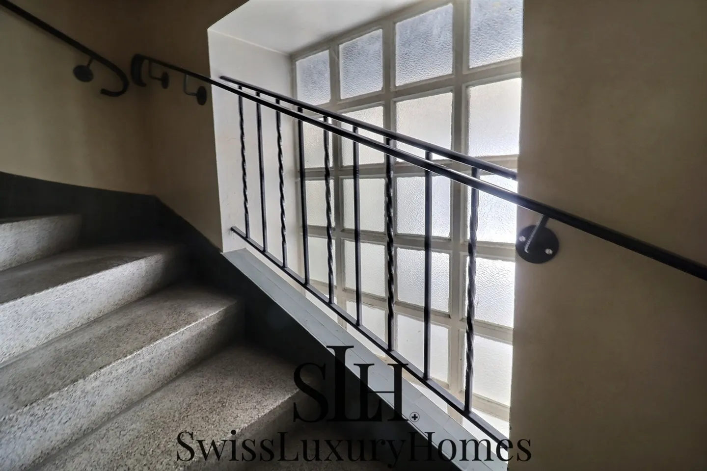 Opportunity - Village house to renovate in Evionnaz (VS) - Photo 14 of 16