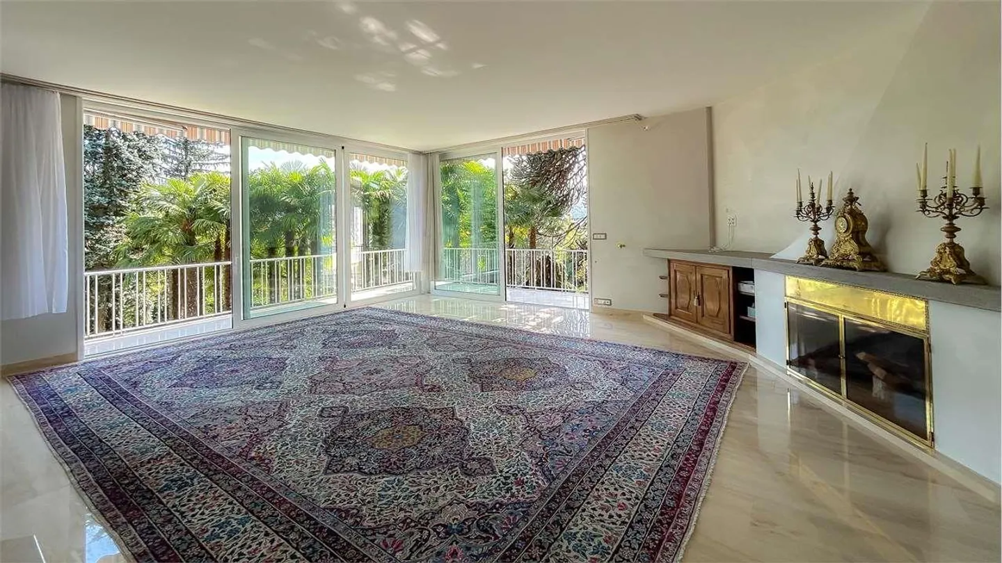 VILLA INDÉPENDANTE AVEC PISCINE ET DÉPENDANCE - Photo 4 sur 13