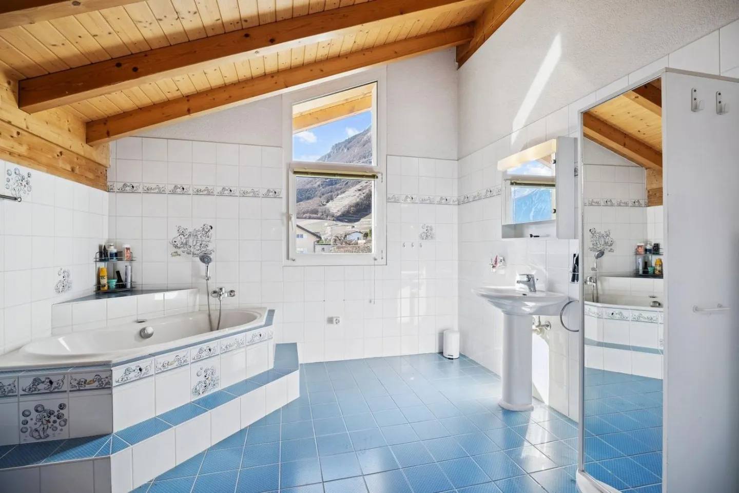 Propriété dans un emplacement dominant, calme et ensoleillé. - Photo 8 sur 10