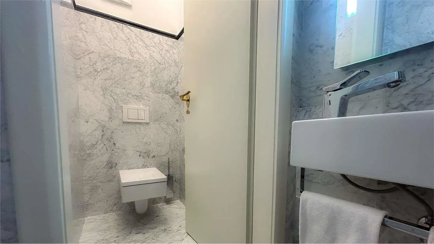 VILLA INDÉPENDANTE AVEC PISCINE ET DÉPENDANCE - Photo 8 sur 13