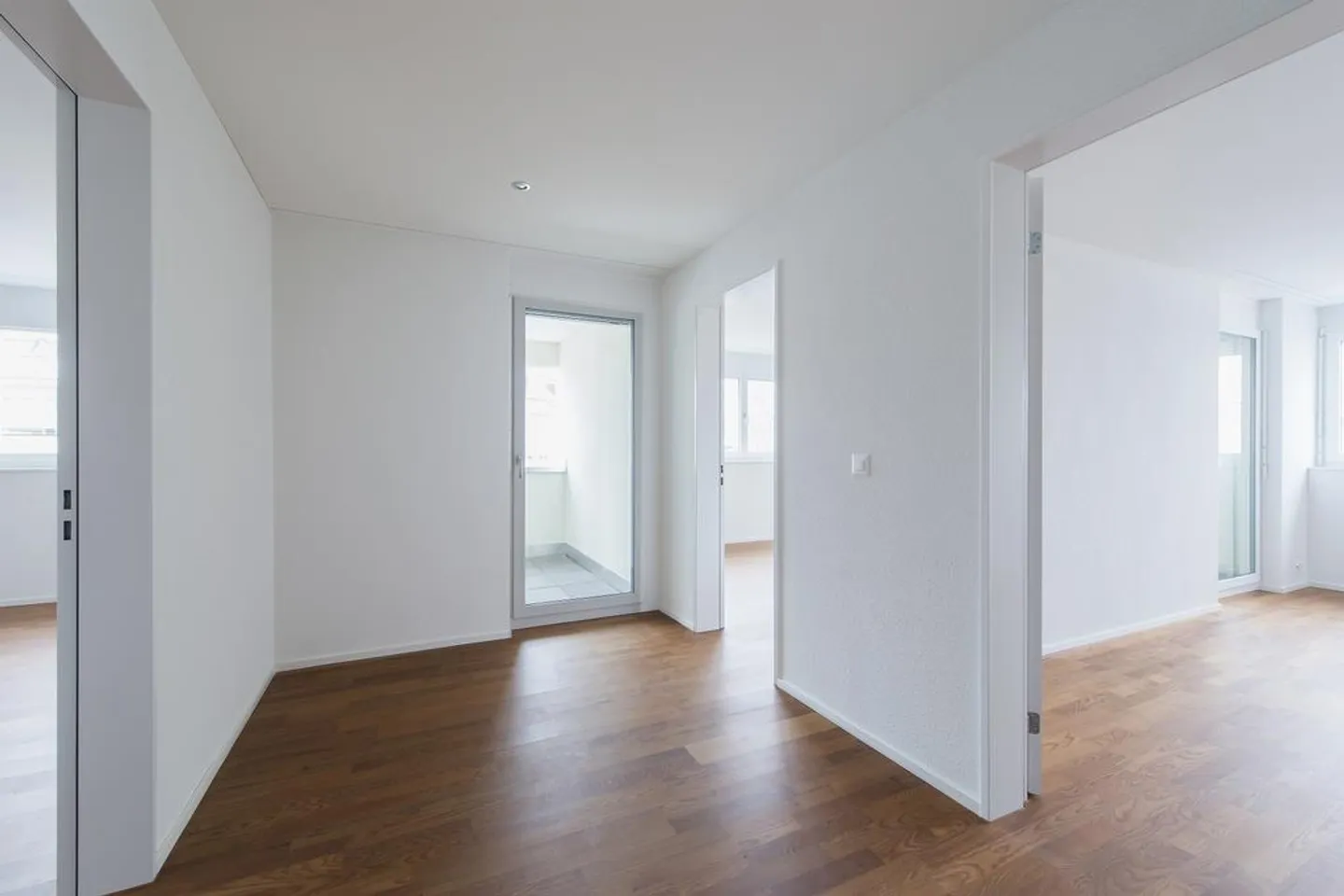 Spacious 4.5-room apartment on the 2nd floor - Photo 10 of 11