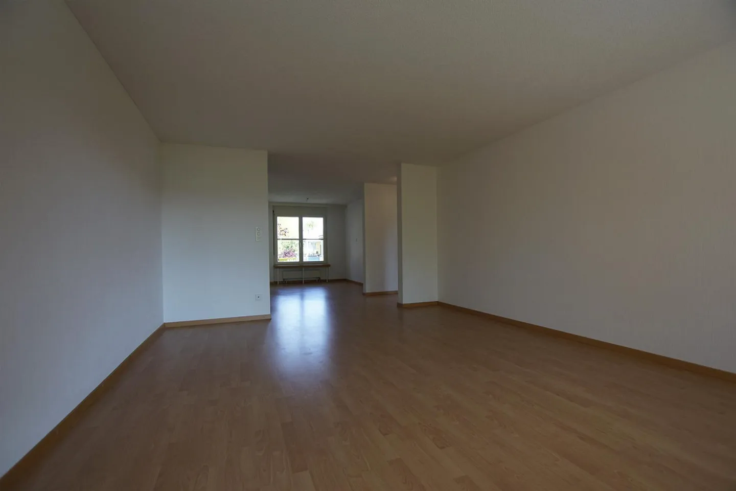 Geräumige Familienwohnung im Grünen - Foto 4 von 16
