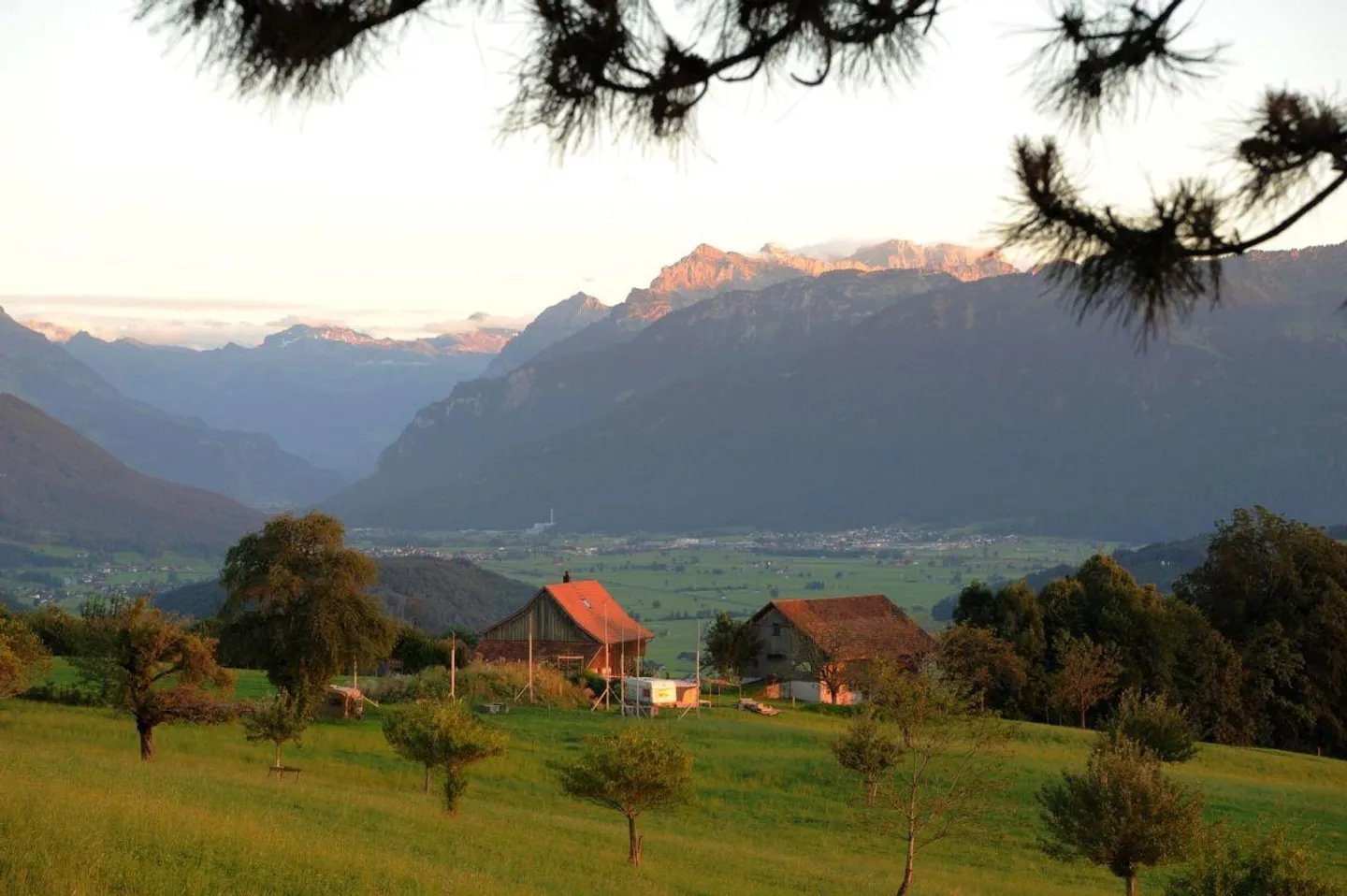 Vermietung 2½ -Zimmer-Wohnung mit herrlicher See- und Bergsicht - Foto 3 von 7