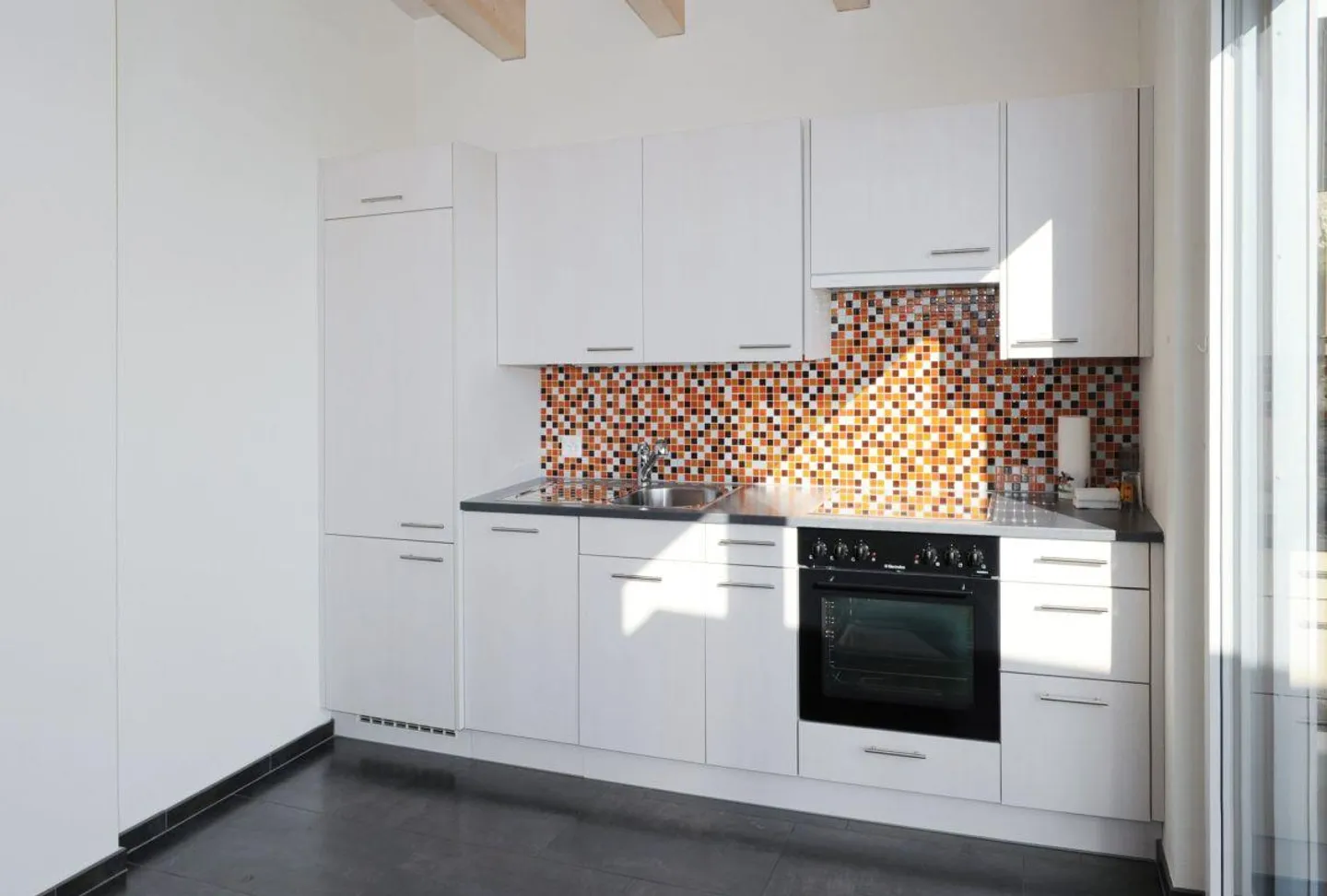 Vermietung 2½ -Zimmer-Wohnung mit herrlicher See- und Bergsicht - Foto 5 von 7