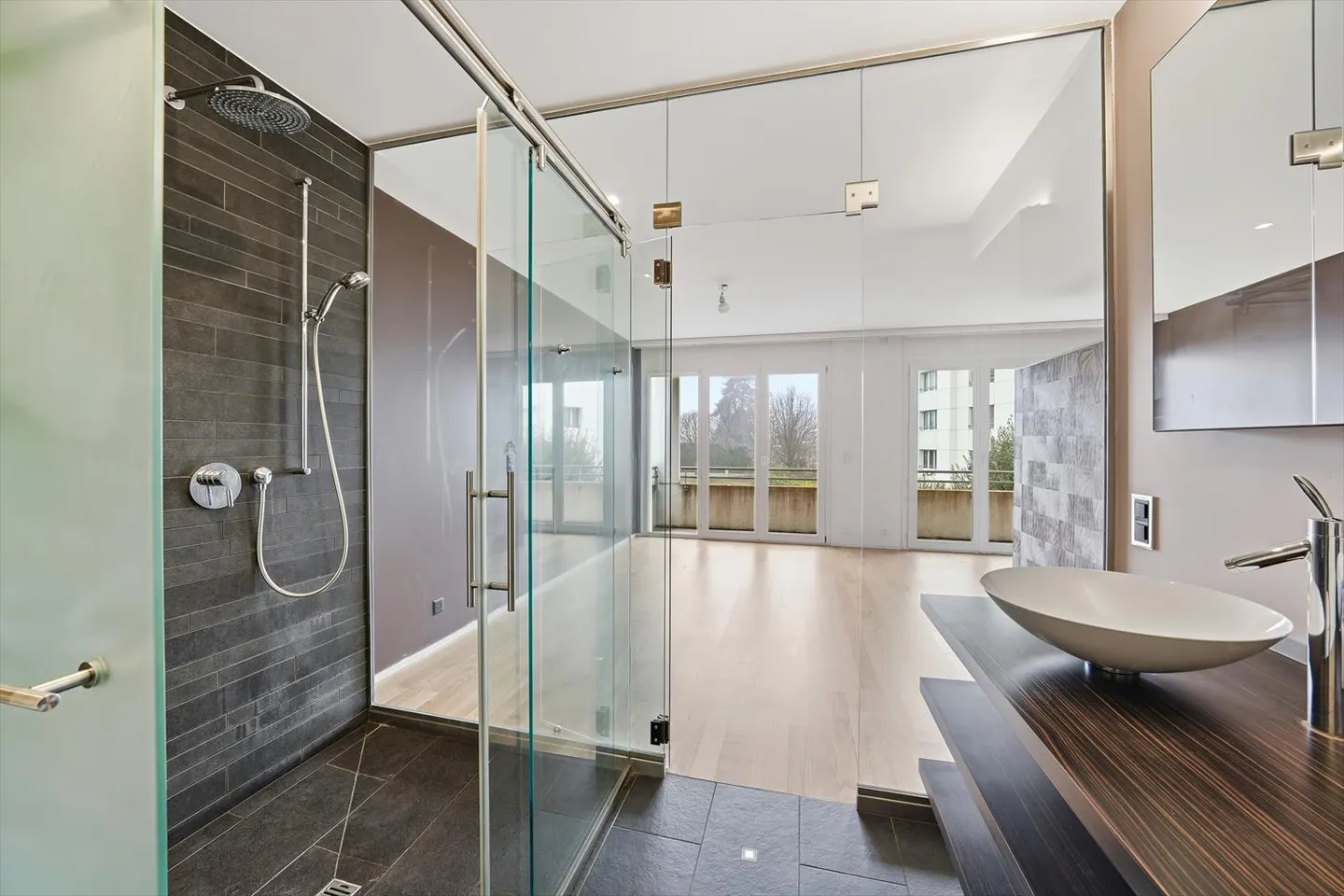 Appartamento 5.5 stanze - Foto 9 di 10