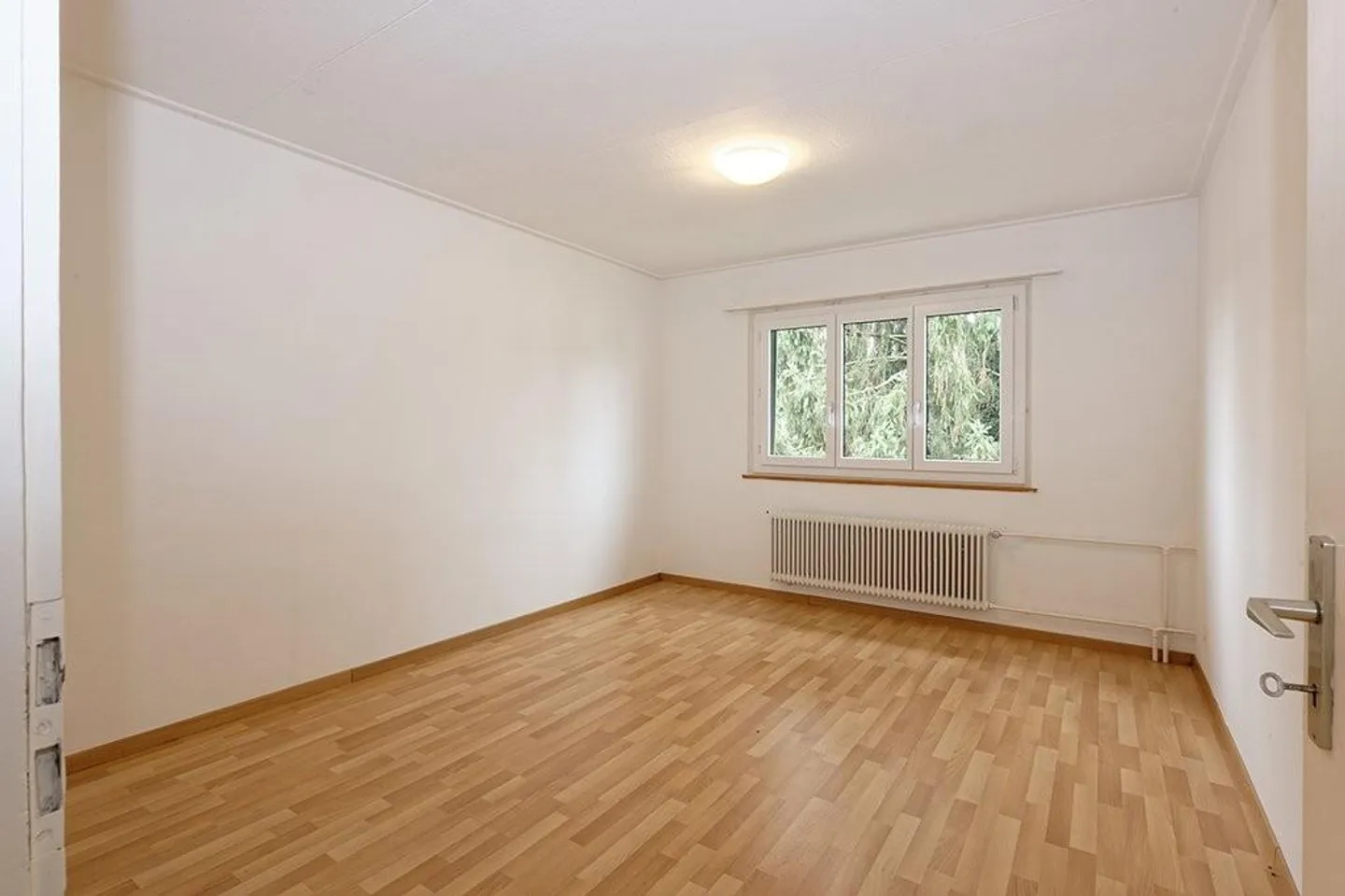 Appartamento accogliente con 3 camere e vista sul Giura - Foto 4 di 11