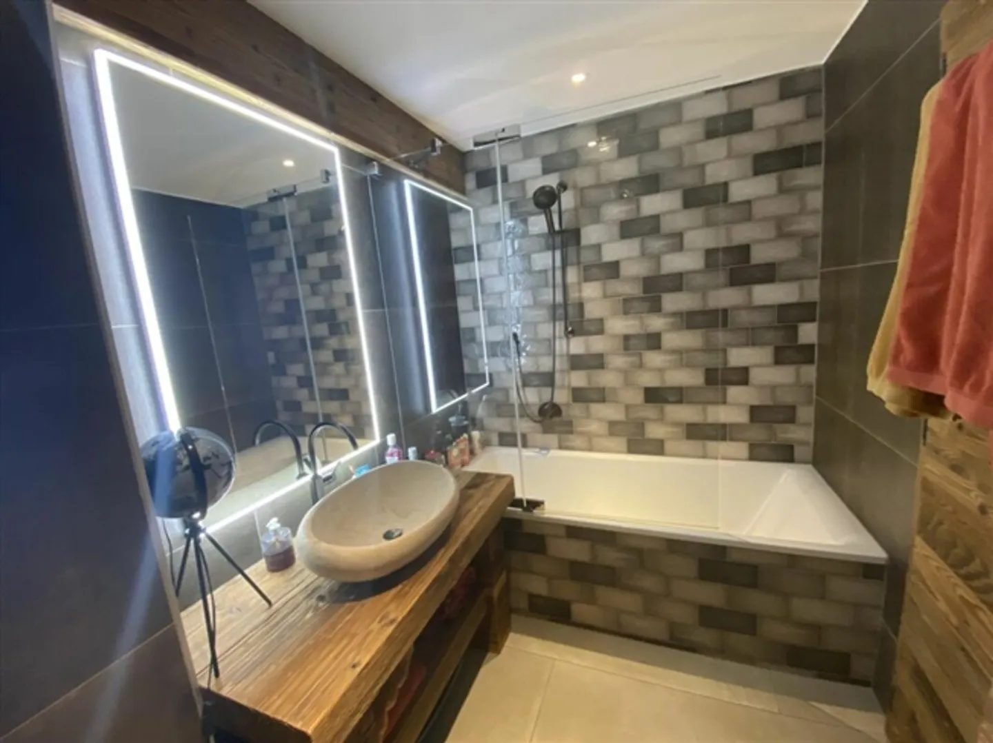 2.5 Room Apartment in Crans-Montana - Photo 8 of 11