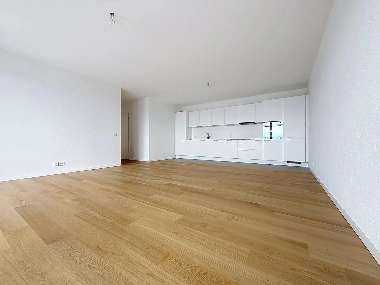 5-room apartment - Photo 2 of 7