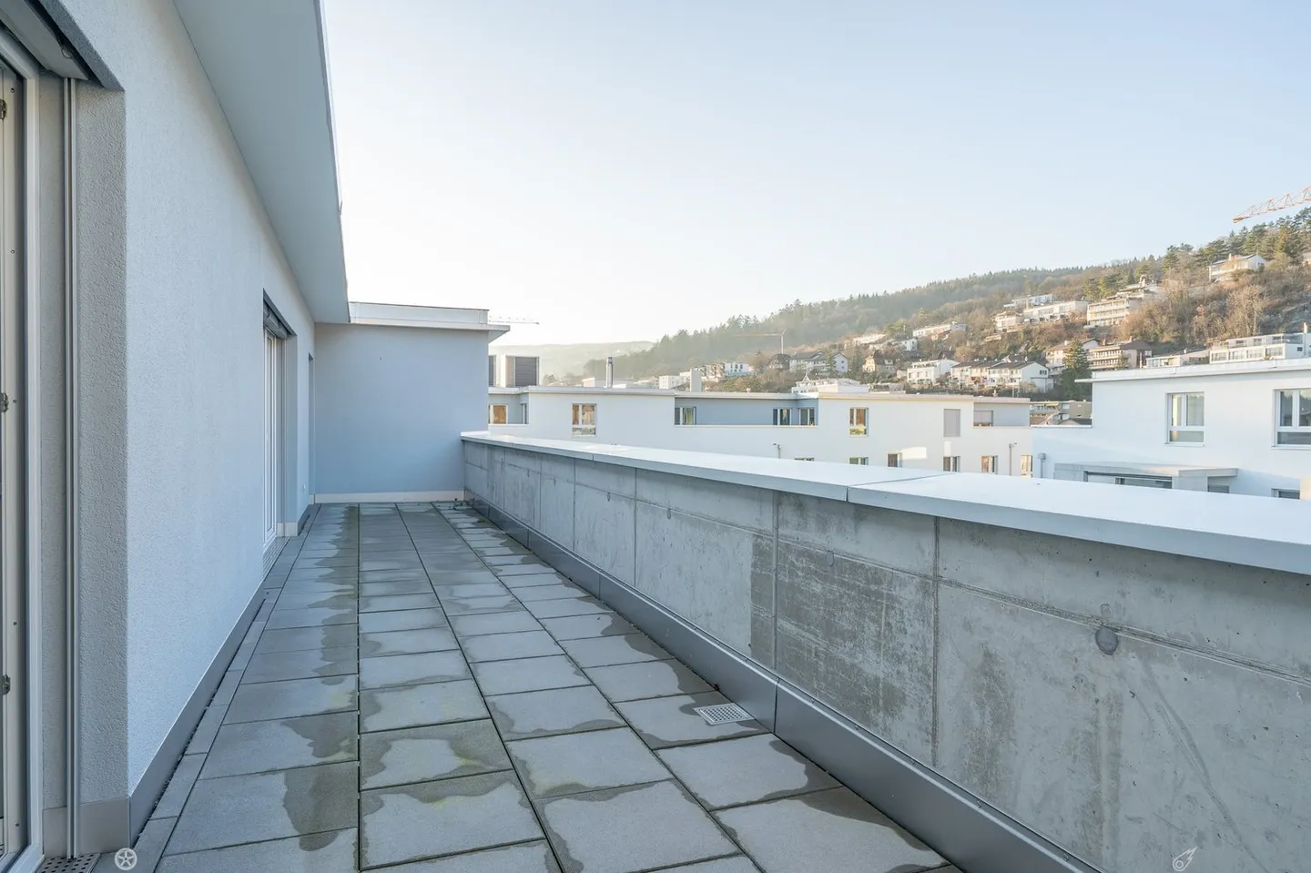 Moderne Attikawohnung in Biel - Foto 4 von 8