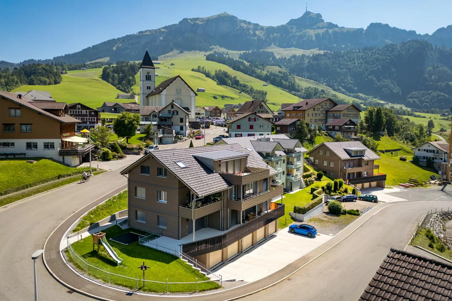 Cozy 2.5 Room Apartment - Photo 10 of 12