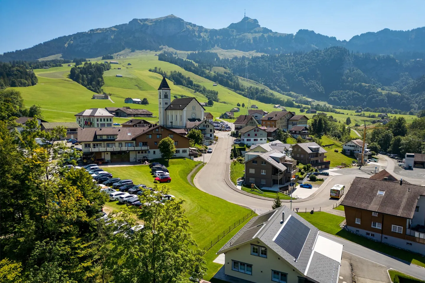 Cozy 2.5 Room Apartment - Photo 12 of 12