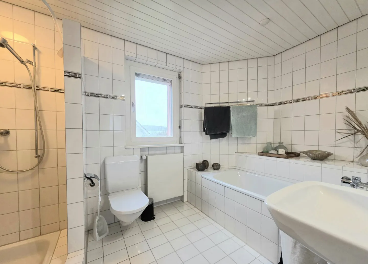 Una casa speciale nel verde! Spazio per tutta la famiglia - Foto 11 di 14