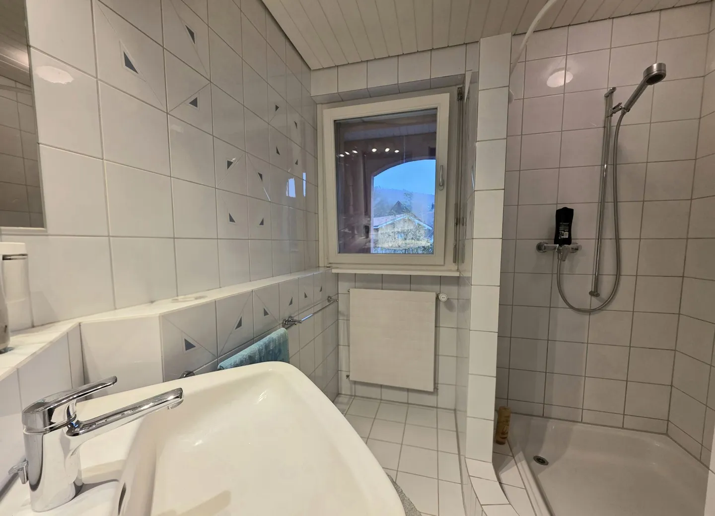 Una casa speciale nel verde! Spazio per tutta la famiglia - Foto 12 di 14