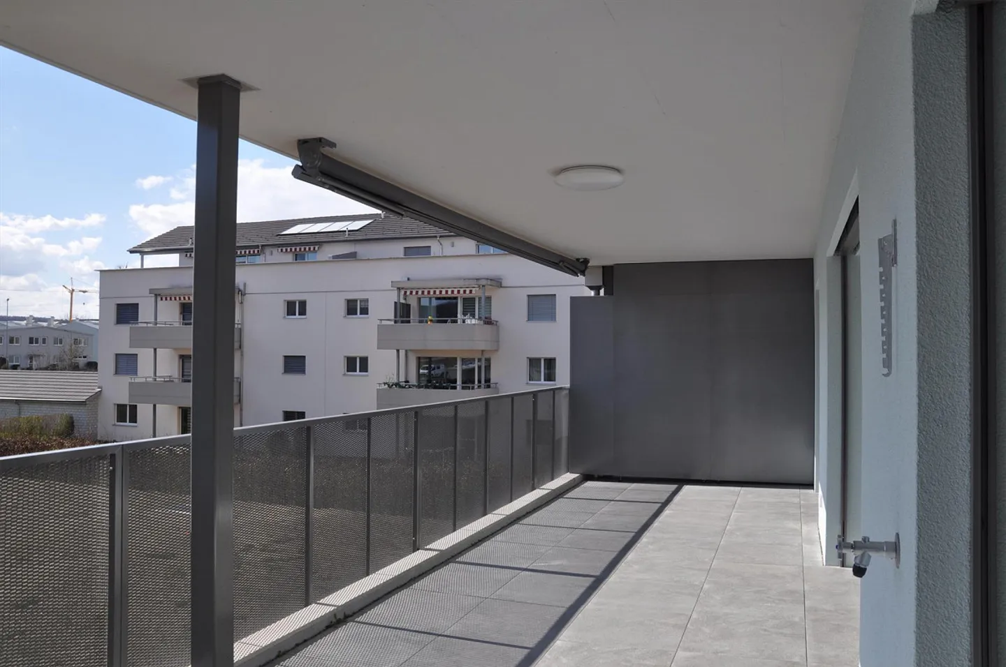 moderne Wohnung mit sonnigem Balkon - Foto 7 von 9