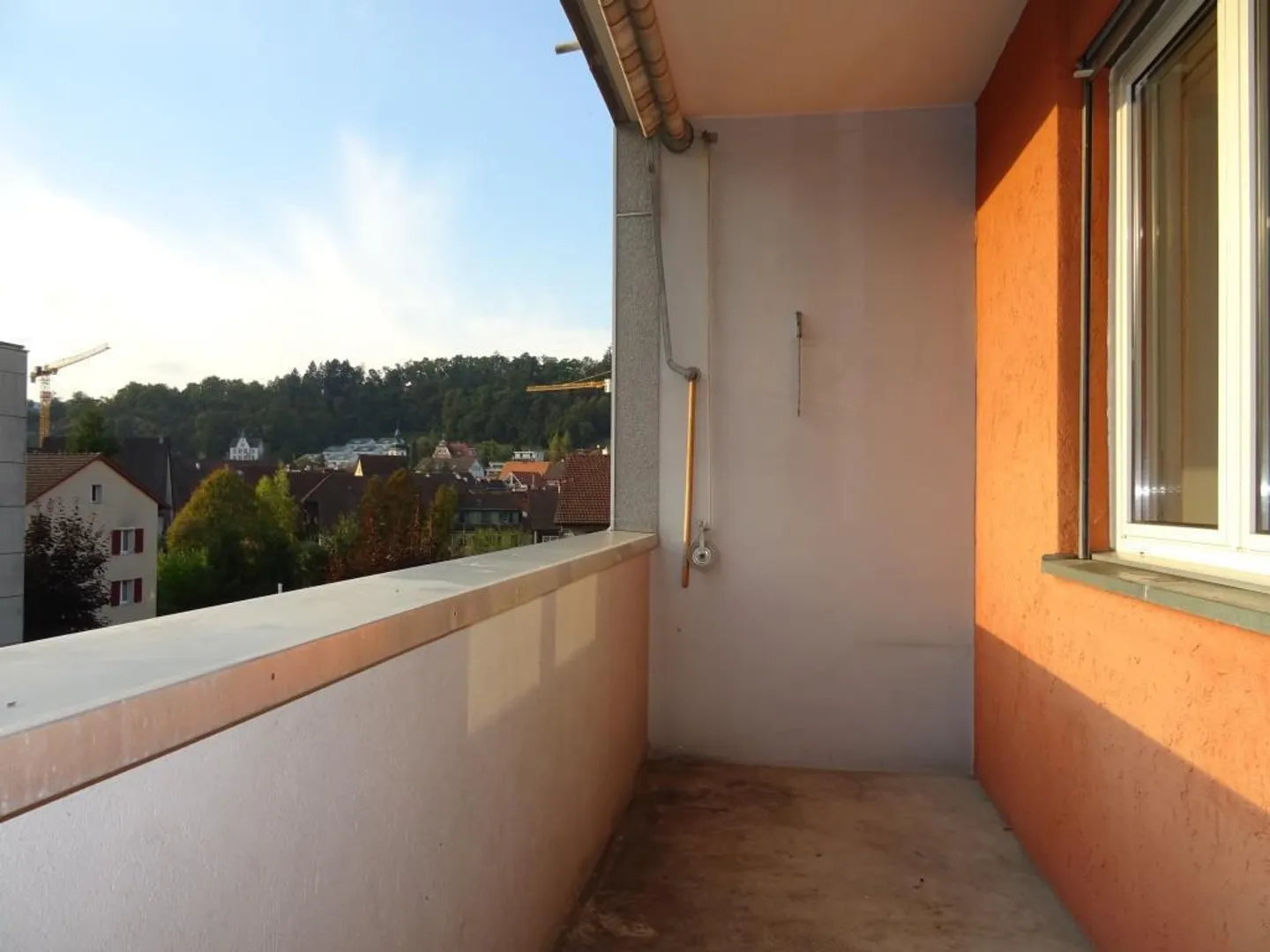 SPACIOUS APARTMENT NEAR STÄDLI LAUFEN - Photo 5 of 6