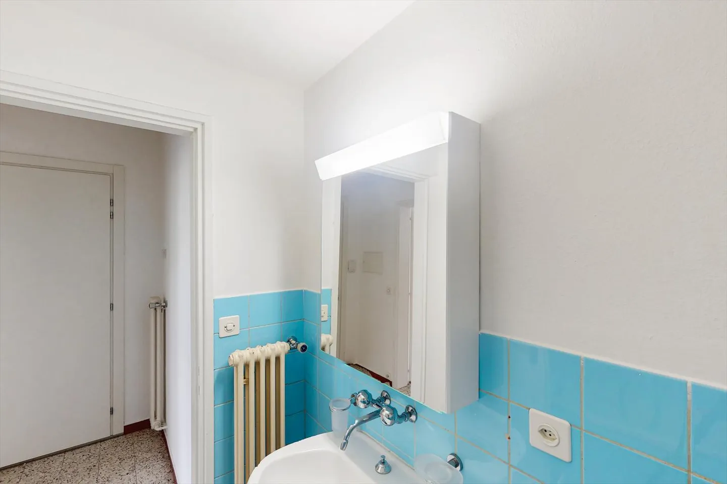 2-room apartment - Photo 7 of 8