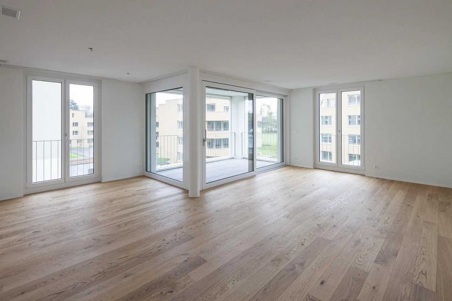 Modern 3.5-room apartment for rent - Photo 3 of 9