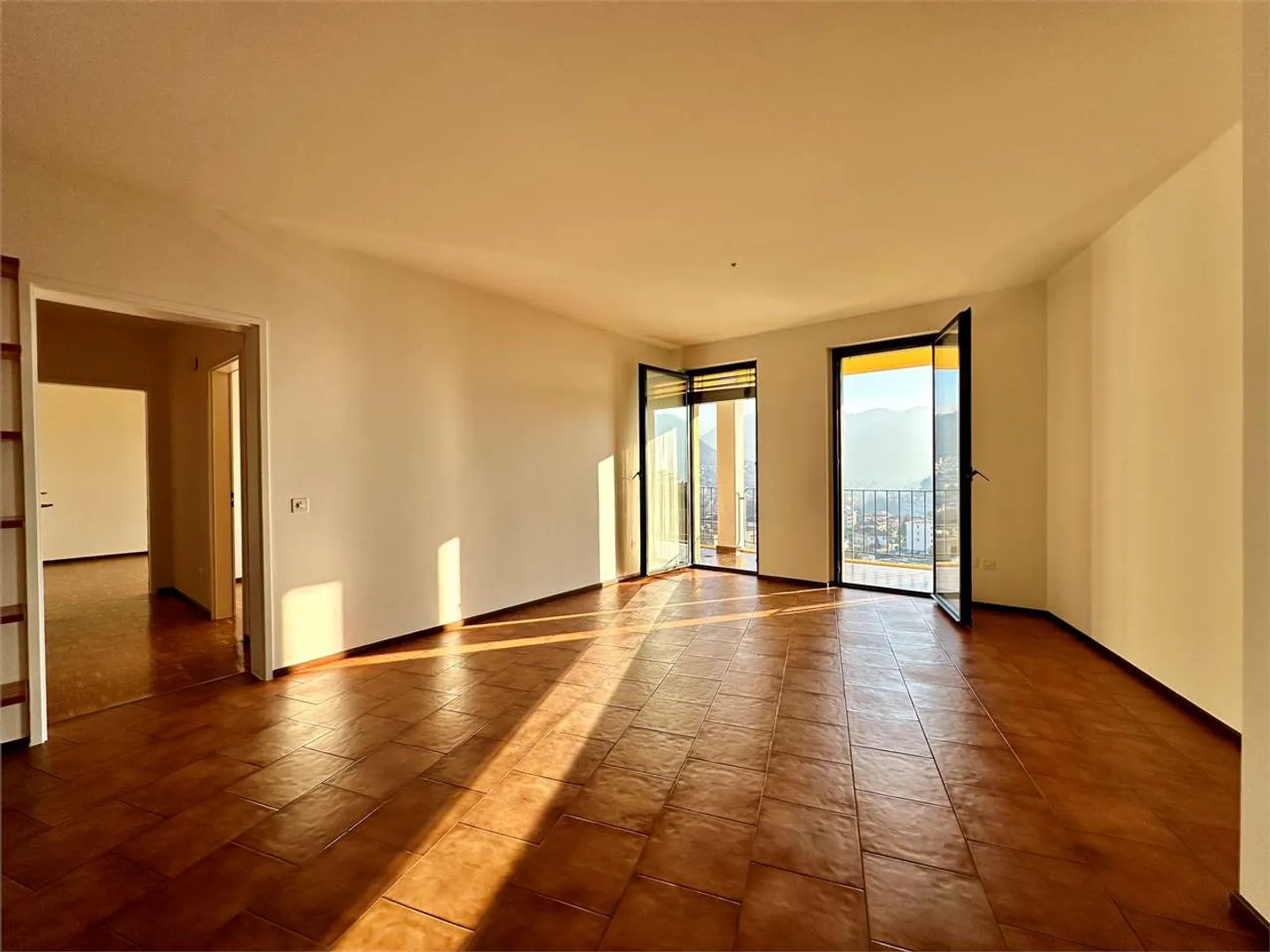 Vacallo - 3.5 Zimmer Wohnung mit panoramischer Aussicht zu vermieten - Foto 5 von 12