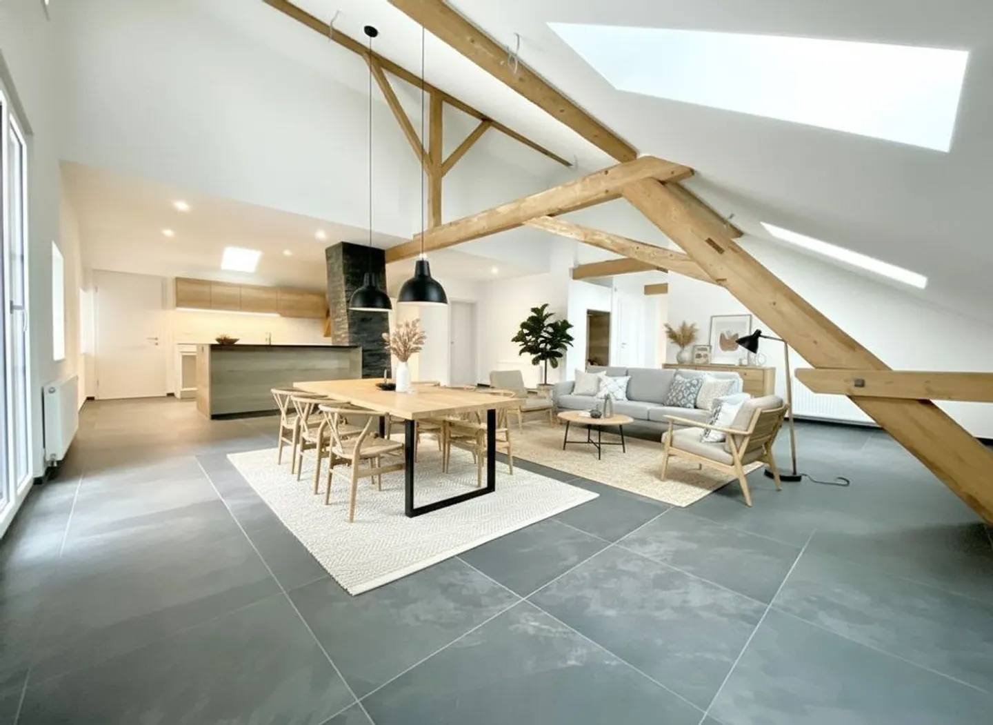 Stunning 4.5-room apartment in the center of Tramelan - Photo 1 of 9