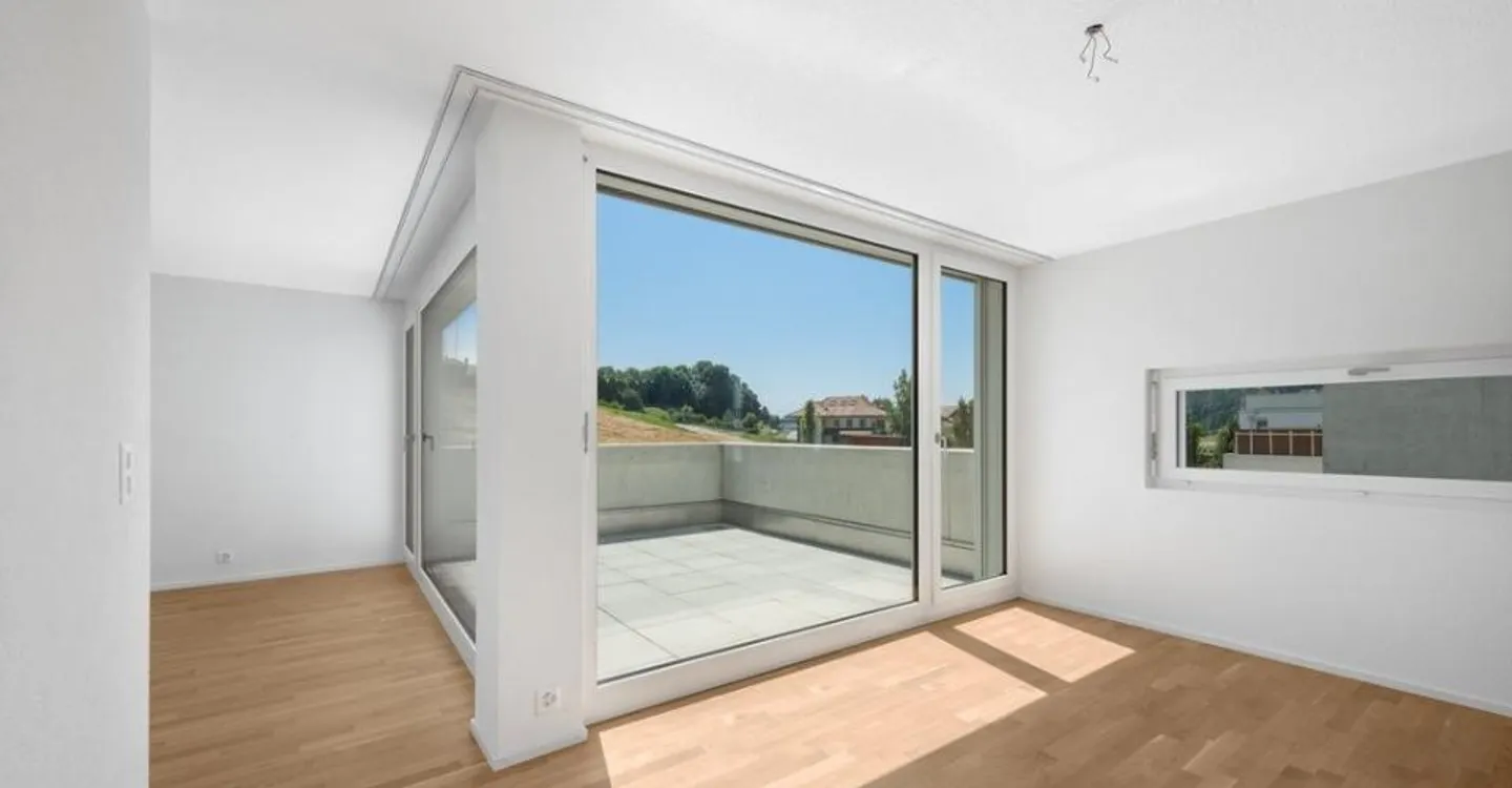 Modern, functional living - Photo 2 of 7