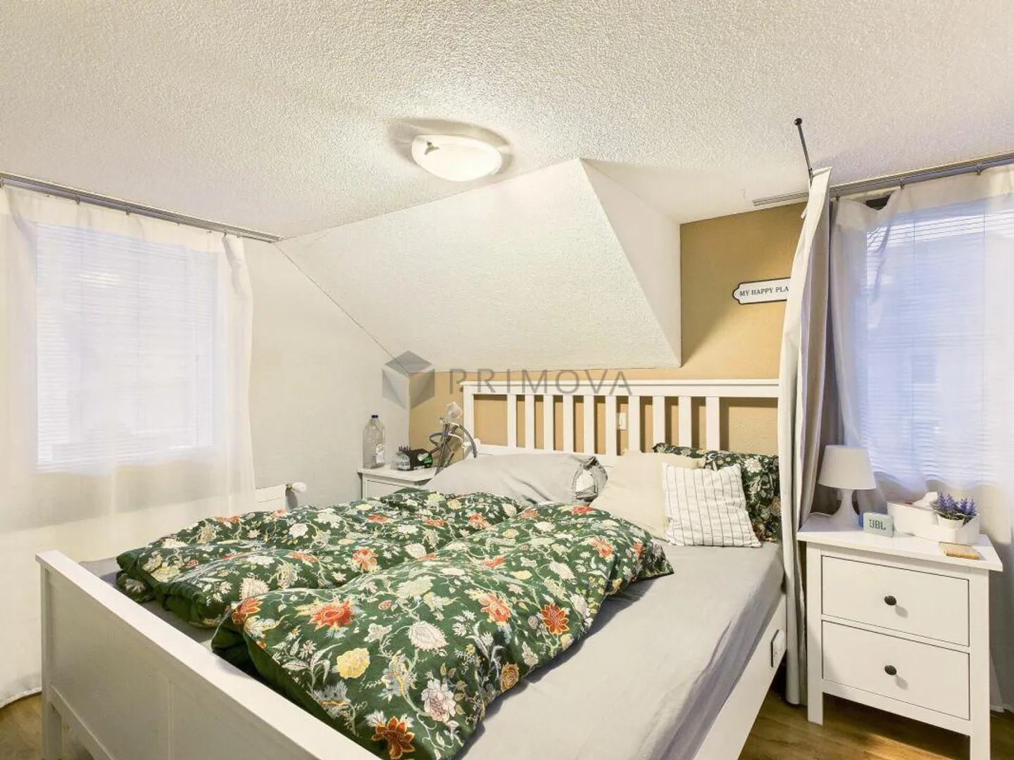 Maison individuelle confortable à un prix raisonnable avec une grande terrasse directement au bord de la rivière et pourtant très centrale ! - Photo 7 sur 13