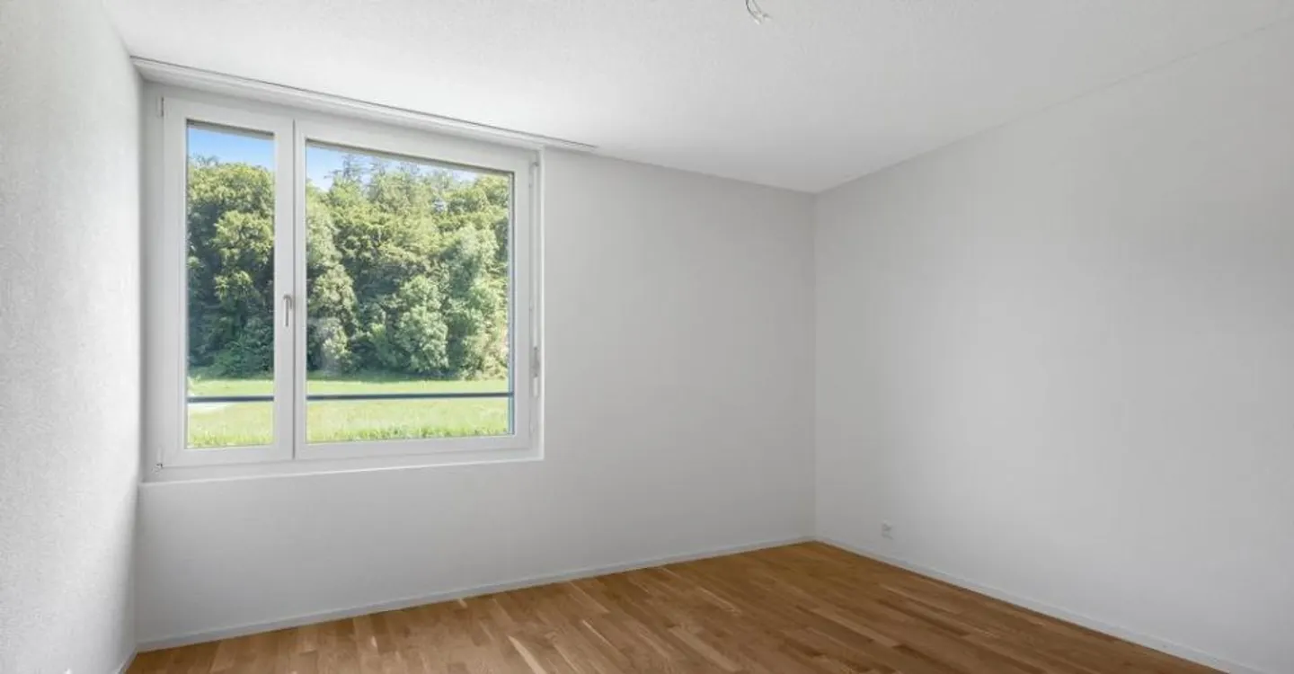 Modern, functional living - Photo 3 of 7