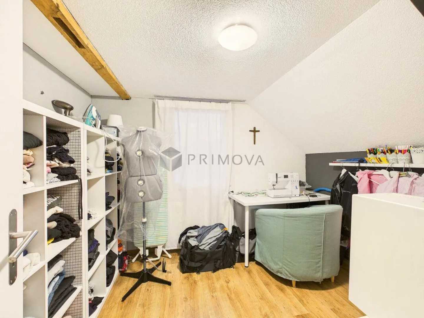 Maison individuelle confortable à un prix raisonnable avec une grande terrasse directement au bord de la rivière et pourtant très centrale ! - Photo 8 sur 13
