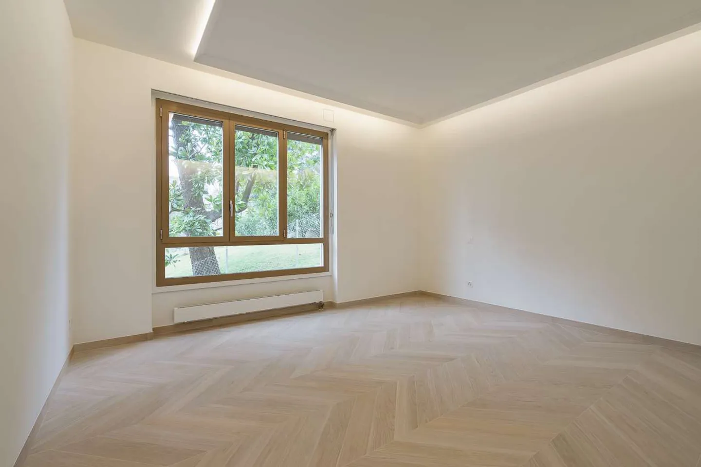 Spektakuläres 3.5-Zimmer-Apartment zwei Schritte vom Zentrum entfernt - Photo 9 of 12