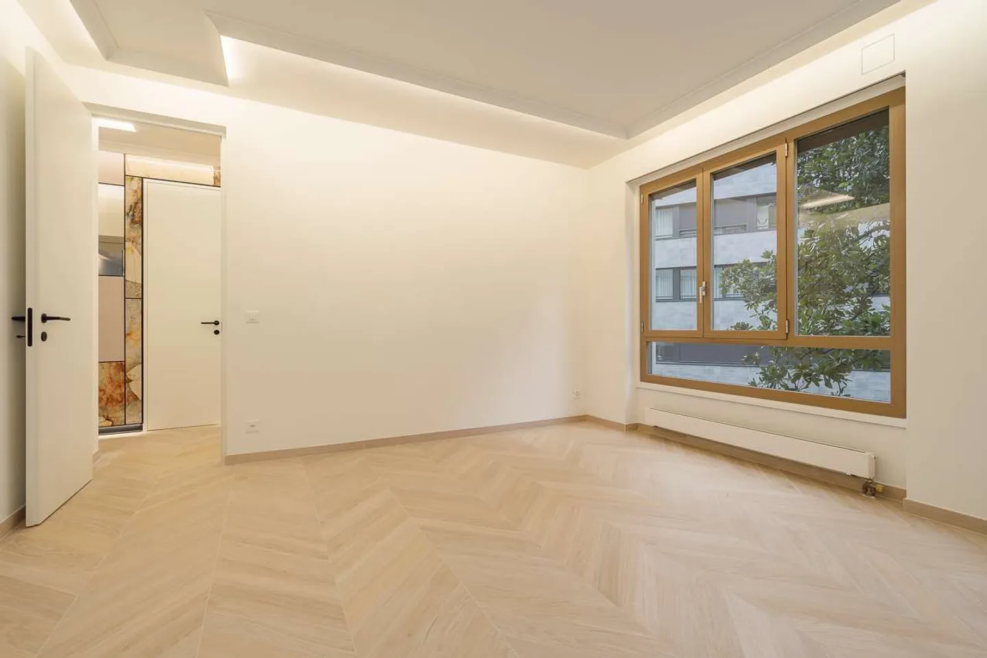 Spektakuläres 3.5-Zimmer-Apartment zwei Schritte vom Zentrum entfernt - Photo 10 of 12