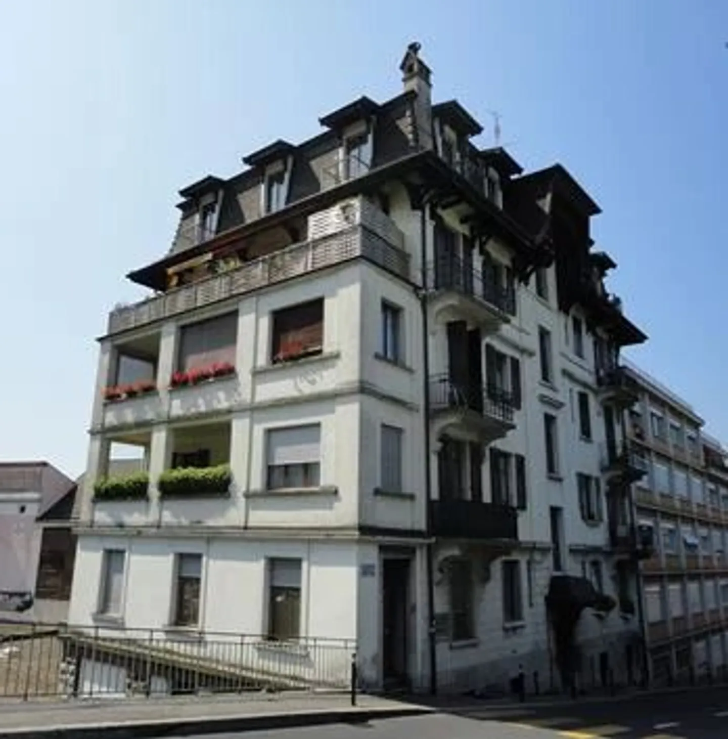 Place de parc intérieure n° 9. - Photo 1 sur 2