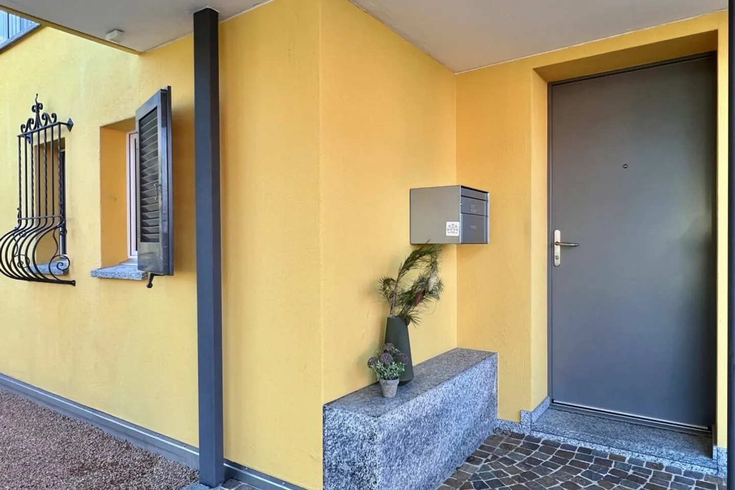 Villa in posizione soleggiata tutto l'anno con casa per gli ospiti separata e bellissimo terreno - in ottime condizioni! - Foto 23 di 56