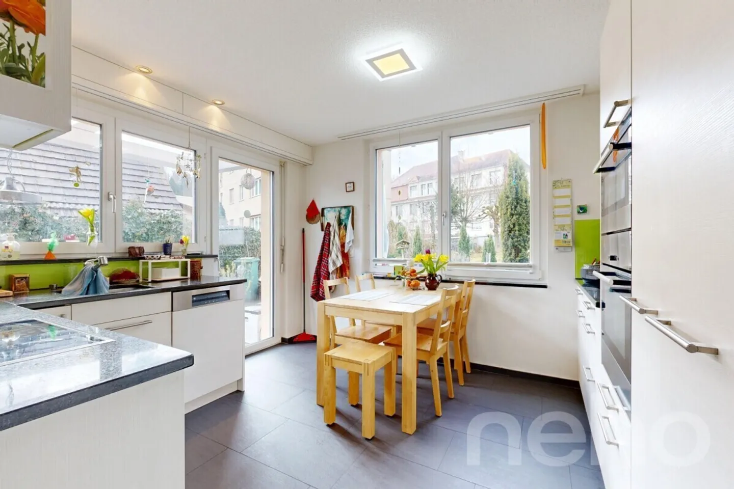 Maison individuelle moderne avec jardin et beaucoup d'espace - Photo 4 sur 12