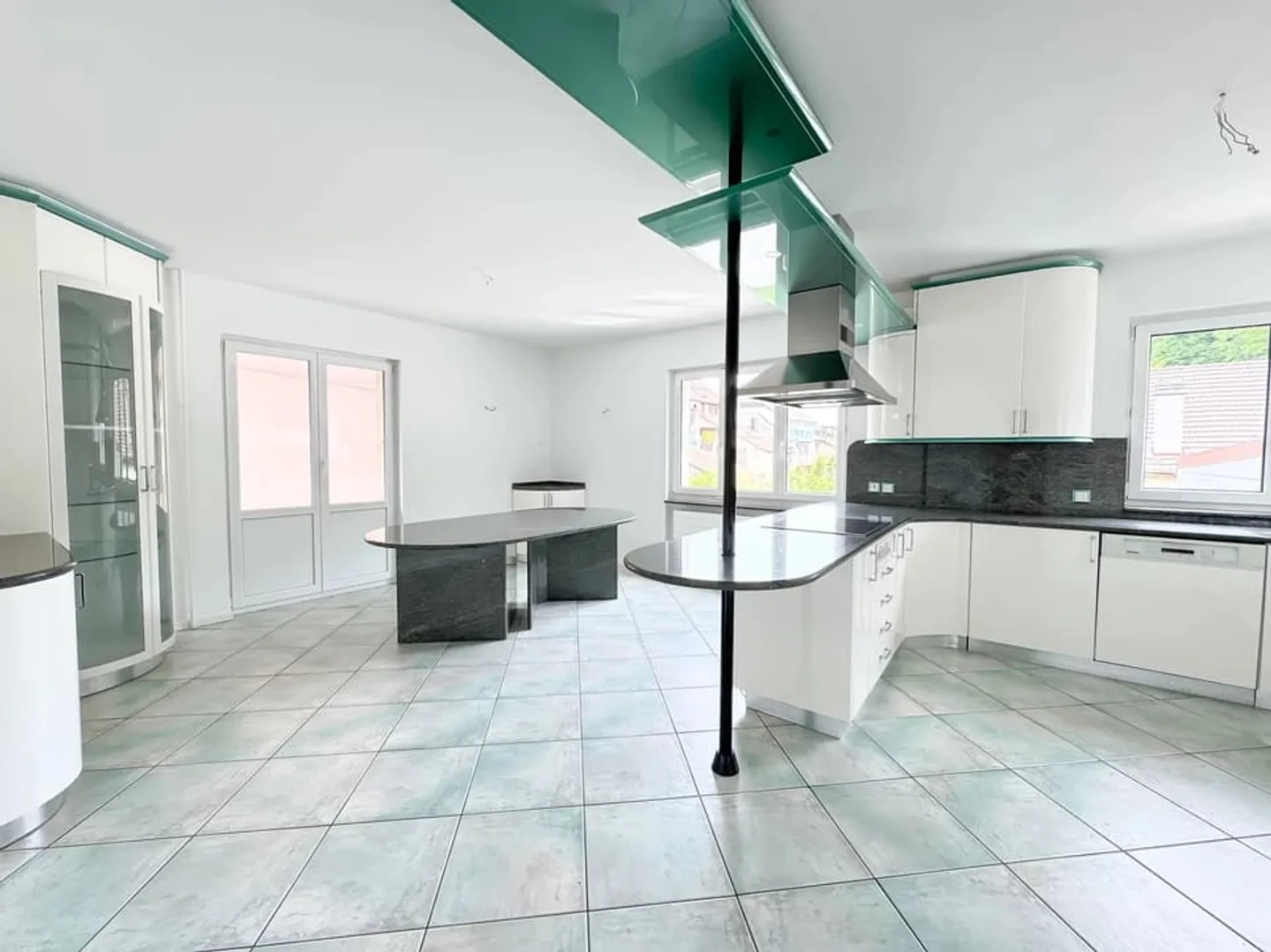 Immeuble mixte d'investissement - Photo 2 sur 13