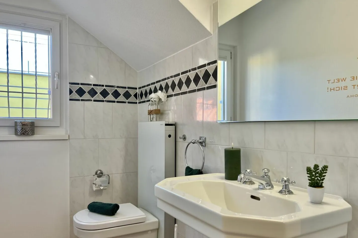 Villa in posizione soleggiata tutto l'anno con casa per gli ospiti separata e bellissimo terreno - in ottime condizioni! - Foto 28 di 56