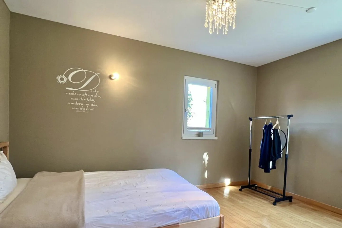 Villa in posizione soleggiata tutto l'anno con casa per gli ospiti separata e bellissimo terreno - in ottime condizioni! - Foto 31 di 56