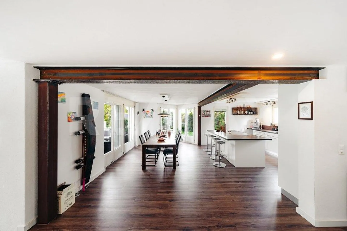 Esperienza abitativa esclusiva – Villa elegante con 6 stanze e carattere - Foto 4 di 13