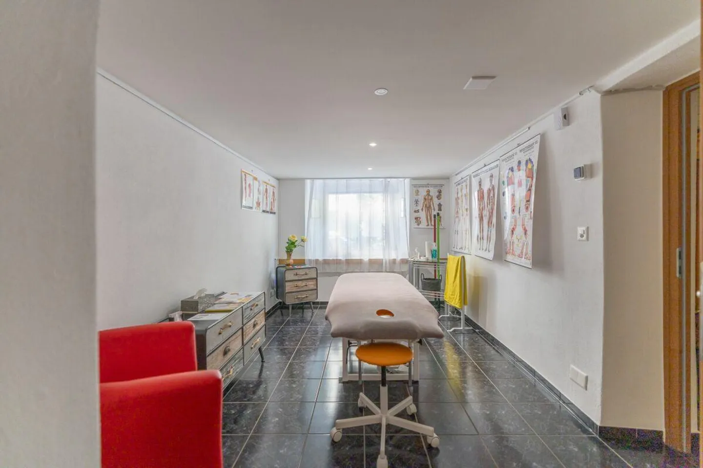 Maison semi-détachée de 7,5 pièces au cœur d'Ennetbühl - Photo 9 sur 15