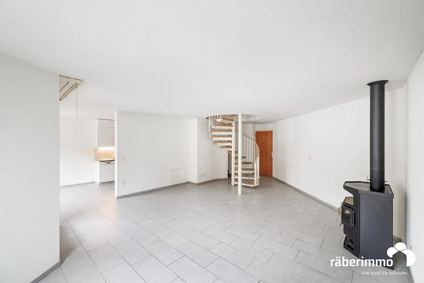 MAISONETTEWOHNUNG AN RUHIGER LAGE - Foto 3 von 13